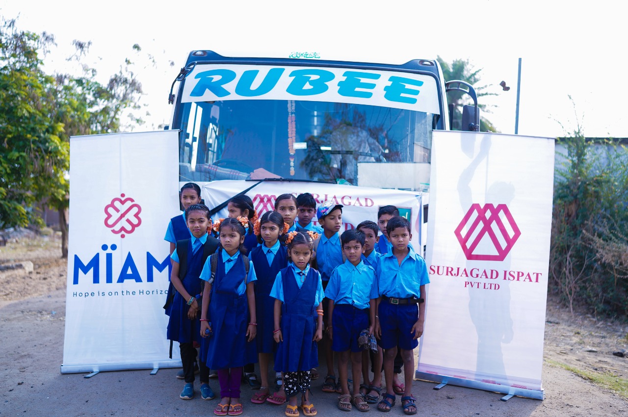 School children before trip to Anandvan Tadoba