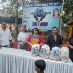 Miam Distributes Groceries to Women in Mumbai