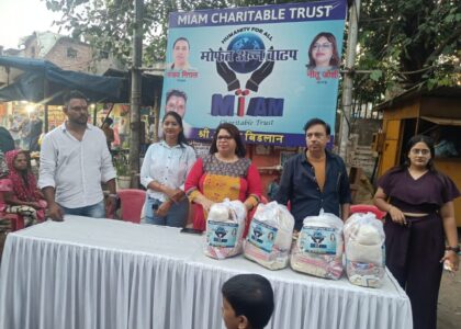 Miam Distributes Groceries to Women in Mumbai